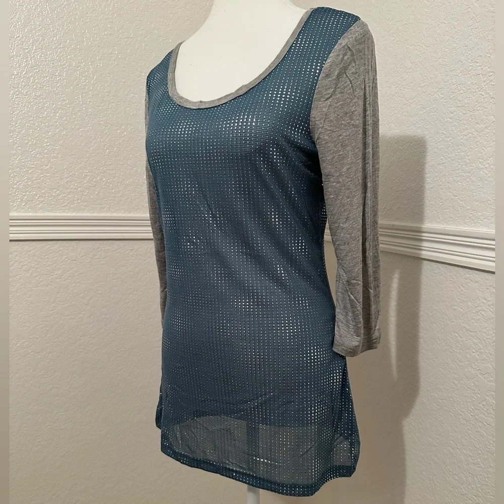 BKE Turquoise & Grey Foil 3/4 Sleeve Top ✨
